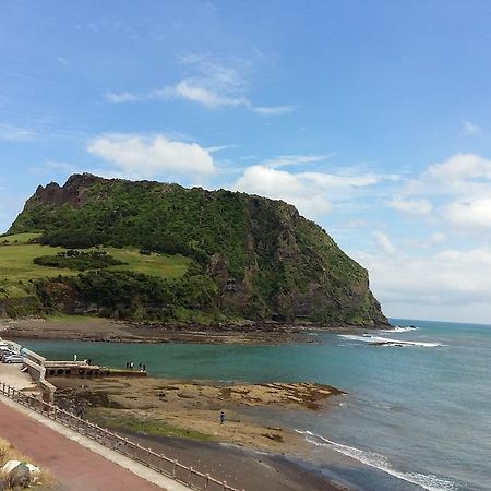 Nice View Guesthouse Seogwipo Ngoại thất bức ảnh