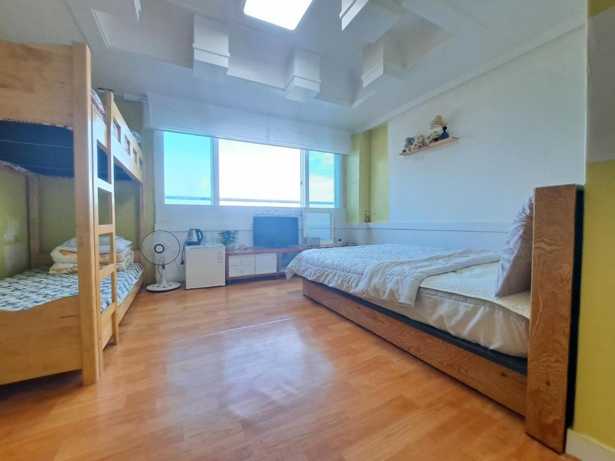 Nice View Guesthouse Seogwipo Ngoại thất bức ảnh