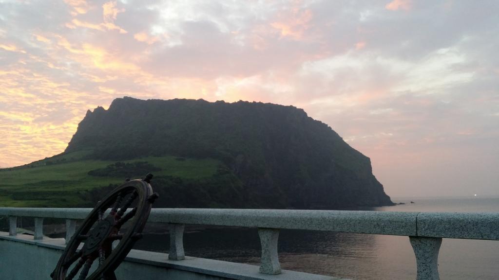 Nice View Guesthouse Seogwipo Ngoại thất bức ảnh