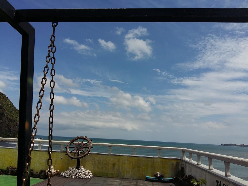 Nice View Guesthouse Seogwipo Ngoại thất bức ảnh