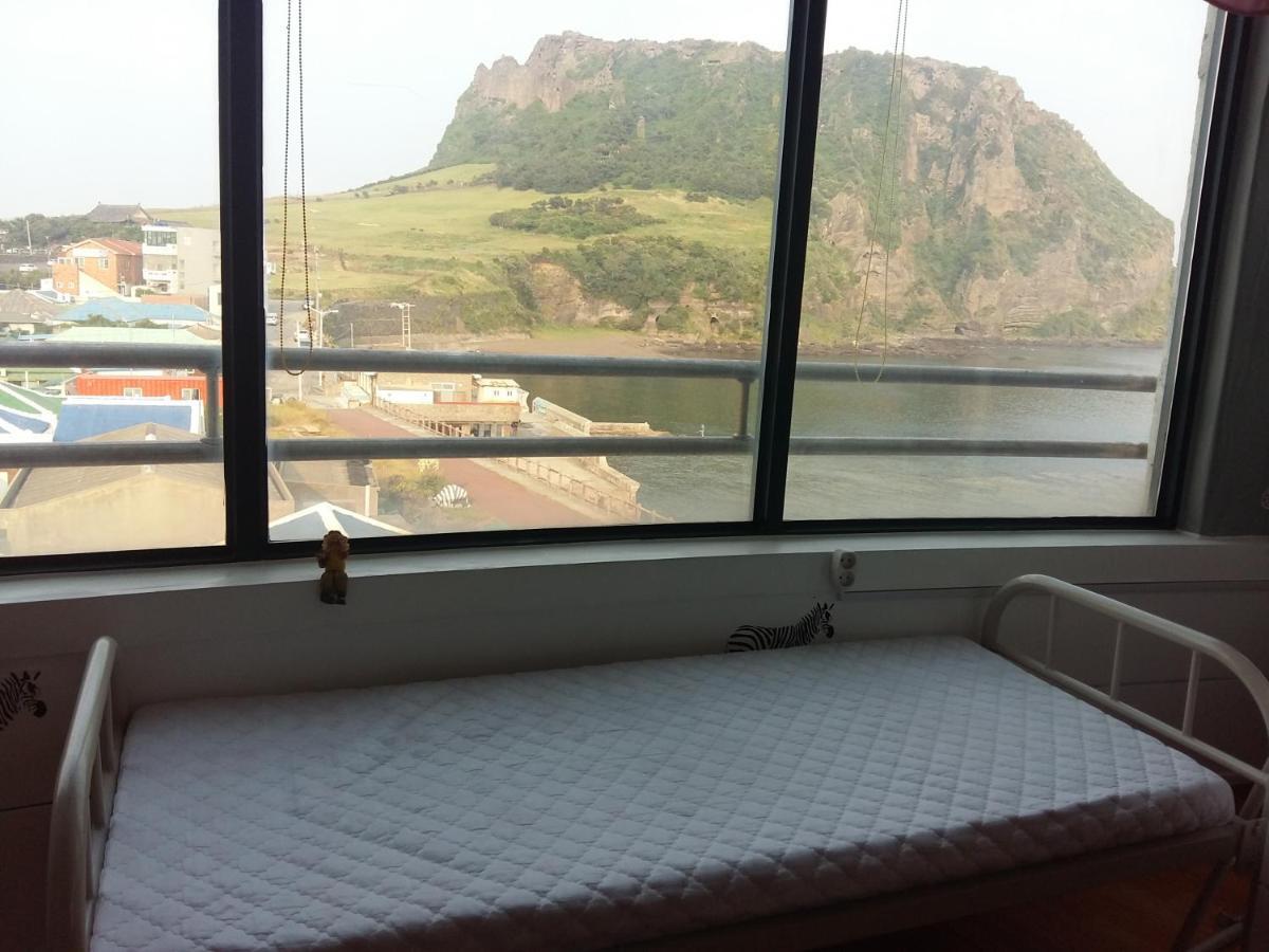 Nice View Guesthouse Seogwipo Ngoại thất bức ảnh